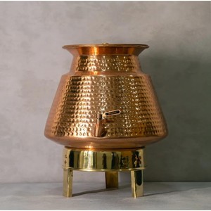 Distributeur d'eau en cuivre pur le plus vendu, grande capacité, pour hôtels, restaurants et usage commercial intensif, provenant d'Inde - Product Image 1