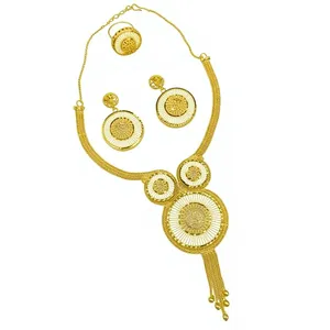 Nouvel ensemble tendance de collier et boucles d'oreilles en laiton plaqué or pour femme, motif lune, pour mariage et soirée, avec chaîne torsadée Singapour - Product Image 2