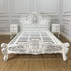 ชุดเฟอร์นิเจอร์ห้องนอน เตียงไม้และโต๊ะข้างเตียง ทำจากไม้เนื้อแข็ง - Product Image 1