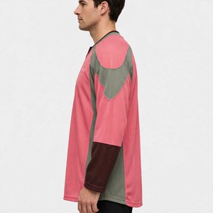 เสื้อฟุตบอลแขนยาวผู้ชายสีสันตามสั่ง ดีไซน์คัลเลอร์บล็อก ระบายเหงื่อได้ดี ผลิตจากโพลีเอสเตอร์ 100% คอกลม ทรงปกติ ใส่ได้ทุกฤดู - Product Image 5