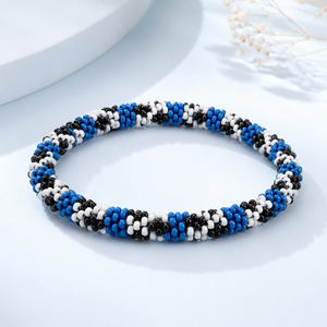Bracelets de mode classiques unisexes multicolores en fil de coton tissé avec perles de verre du Népal, faits à la main au crochet, 18 cm, vente en gros - Product Image 1