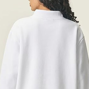 เสื้อผ้าสตรีแบบ OEM/ODM ปักลาย คอเต่าทรงหลวม ผ้าฟลีซเนื้อนุ่ม 100% ผ้าฝ้าย น้ำหนักเบา ระบายอากาศได้ดี สไตล์สตรีทแวร์ ไหล่ตก ทรงเต็มตัว - Product Image 5