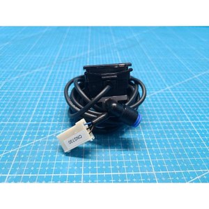 Sensor de Presión Digital KEYENCE AP-32 Usado Como Está, Piezas de Equipos de Semiconductores Legados - Product Image 2