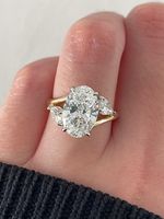 Bague à trois pierres en diamant ovale de 3,00 carats, cultivé en laboratoire, scintillant, certifié IGI, or massif 14 carats, cadeau de fête pour partenaire, luxe, fiançailles