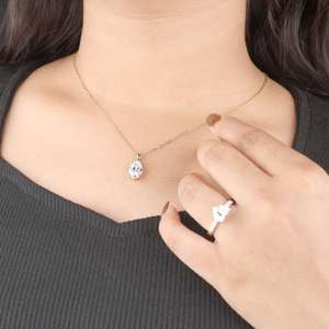 Collar con colgante solitario de oro amarillo de 14 quilates con corte ovalado y piedra brillante – Joyería elegante y minimalista de oro fino - Product Image 2