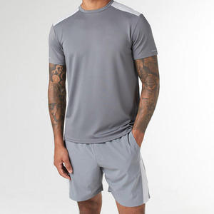 Ensemble T-shirt et short d'été pour homme de haute qualité, couleur personnalisable, col rond, taille élastique, respirant, 100% coton - Product Image 2