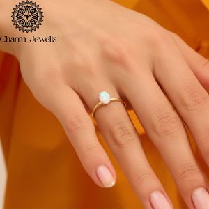 แหวนหมั้นเพชรโมอิสซาไนต์ทรงคุชชั่นชุบทองคำขาว 22k จาก Charm_Jewells ประดับเพชรแบบหนามเตย รับรองโดย IGI น้ำหนัก 3 กรัม ดีไซน์คลาสสิกสำหรับทั้งชายและหญิง - Product Image 3
