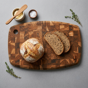 Tabla de Cortar Ovalada de Madera de Teca Personalizada Hale Timeless Kitchenware, 1.5 cm de Grosor, Duradera, Fácil de Limpiar, Antideslizante, Apta para Lavavajillas - Product Image 1