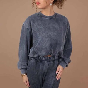 Chándal Oversize de Mujer con Logo Personalizado, Lavado Ácido, de Alta Calidad, 100% Algodón Pesado, Cuello Redondo, Ajuste Holgado, Color Liso - Product Image 2