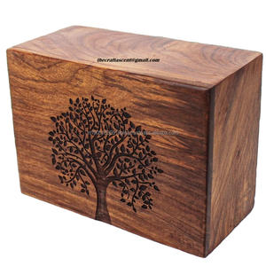 Urnes funéraires en bois de style américain en gros, gravées sur mesure avec un arbre, souvenir commémoratif pour les cendres d'un adulte - Product Image 3