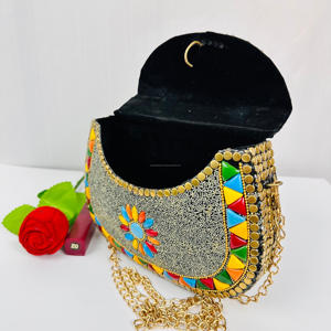 Bolso de Mano Tipo Clutch de Estilo Vintage Moderno para Mujer, Hecho a Mano, con Mosaico de Piedras y Aluminio Chapado en Oro - Product Image 6