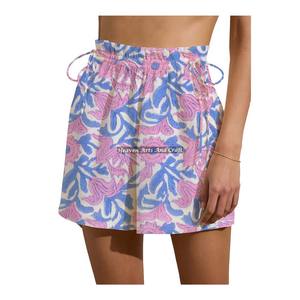 Shorts de Algodón 100% para Mujer con Estampado Floral Hecho a Mano, Cordón Ajustable, Cintura Elástica y Logotipo Personalizado - Product Image 1