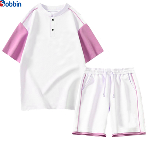 Conjunto de camiseta de manga corta con bloques de color blanco y verde para hombre, conjunto informal de verano, pantalones cortos de punto transpirables, ajuste holgado, unisex. - Product Image 2