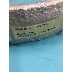 ÉLECTRODE TERRESTRE HITACHI 3-838423-05, DAJ-4614 - Équipements et pièces semi-conductrices d'occasion fiables à l'échelle mondiale - Product Image 3