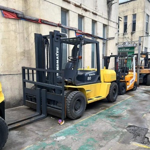 Carrello Elevatore <span class=keywords><strong>Komatsu</strong></span> FD80T Usato, <span class=keywords><strong>8</strong></span> Tonnellate, Diesel, Attrezzatura per Movimentazione Materiali Pesanti - Product Image 1