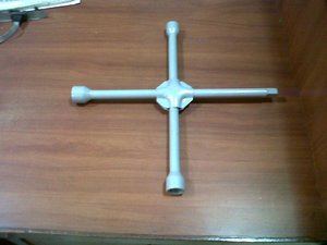 Llave de cruz de acero al carbono con acabado espejo/ acabado mate BCP - Product Image 3