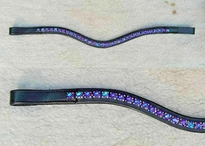 Diadema de Cuero de Primera Calidad para Caballo con Decoración de Cristales Azules y Morados para Equipo de Brida de Caballo Disponible en Oferta - Product Image 3
