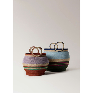 Panier de rangement rond en jonc de mer tressé fait main, style bohème, coloré, à rayures, avec poignées - Product Image 1