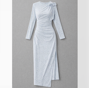 Vestido Midi Azul Elegante Estampado de Fabricante Vietnamita con Detalle de Lazo, Manga Larga, Ajuste Ceñido, para Uso Diario de Verano, EDM ODM, Cintura Natural - Product Image 5