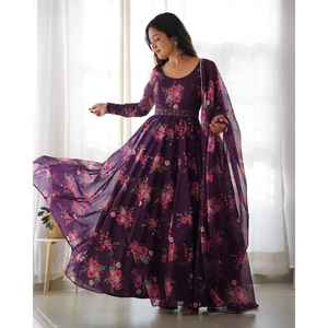 CONJUNTO DE TRAJE ANARKALI DE ORGANZA SUAVE PURO DE COLOR WAINE CON TOTALMENTE COSTURADO DKB 26 - Product Image 5