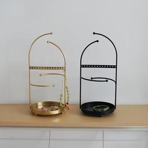 Elegante Organizador de Joyas con Marco Curvo, Soporte para Pulseras con Múltiples Barras y Base de Bandeja Estable, Exhibidor que Ahorra Espacio para Accesorios - Product Image 2