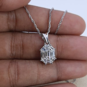JEWELSPAARK Collier pendentif tendance pour femme en or plaqué 925 avec diamants blancs naturels taille émeraude et baguette de 1,22 carats au total - Product Image 4