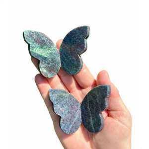 Ailes de papillon en rubis et kyanite naturels, sculptées dans le cristal, pierre énergétique, spécimen minéral de guérison pour la décoration de la maison et du bureau, vente en gros - Product Image 2