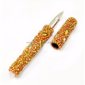 Stylo à paillettes en laque durable avec perles et miroir, stylo fait main pour l'écriture quotidienne et cadeau souvenir en provenance d'Inde - Product Image 5