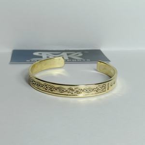 Elegante Brazalete de Latón Grabado, Ajustable, Hecho a Mano, con Patrón Tradicional, Unisex, Ligero, para Uso Diario o Festivo - Product Image 1