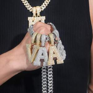 Colgante de moissanita con letras del alfabeto, estilo hip hop, de plata de ley 925, con inicial, corte brillante redondo, joyería llamativa. - Product Image 5