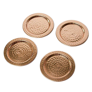 Plateau de service rond en cuivre martelé artisanal en gros, plat décoratif en métal pour la maison, l'hôtel, la restauration, la vaisselle de table - Product Image 1