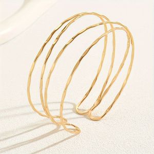 Pulseras de latón martillado hechas a mano de India para dama de moda venta al por mayor puños magnéticos de latón a granel - Product Image 5