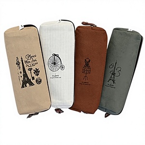 Bolsa de lona impresa multicolor para lápices y cosméticos con estampados - Product Image 1