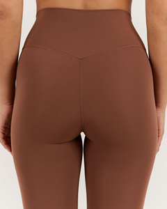 Leggings Capri Deportivos al Por Mayor para Mujer con Efecto Scrunch Butt, Tejido Transpirable, Control de Abdomen, OEM Disponible, Pedidos al Por Mayor - Product Image 6