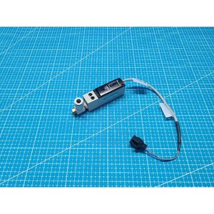 Interruptor de Presión de Aire Compacto CKD APS-6D5-W, Usado como Pieza de Repuesto para Equipos Legacy Semiconductor - Product Image 1