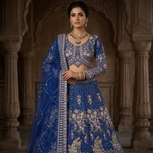 Ensemble Lahenga Choli Dupatta vintage, floral, long, ample, brodé, en tulle doux, d'été, avec travail de sequins naturels - Product Image 1
