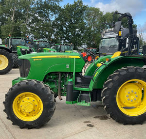 Tractor John Deere 5050E de Alta Calidad al por Mayor, Equipo Agrícola de Alta Resistencia con Bomba, Entrega Rápida - Product Image 1