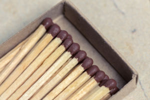 Cerillas de Seguridad de Madera 5S de Venta Caliente - Ecológicas, Resistentes al Agua, Duraderas, con Impresión, para Uso en Cocina y Hogar - Directo - Product Image 4