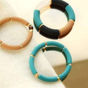 Brazalete Moderno de Resina Acrílica con Forma de Flor para Mujer, con Cuentas Coloridas y Diseño Abierto - Regalo - Product Image 1