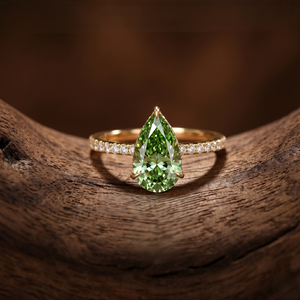 Anillo de Compromiso Aries Jewel Pave Band con Diamante Verde Corte Pera de 2 Quilates Cultivado en Laboratorio, Oro de 14K, con Certificado IGI, para Aniversario o Boda - Product Image 1