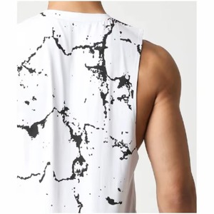 Camiseta Deportiva Transpirable y Ecológica Personalizada por Sublimación para Hombre, Hecha de Tela Duradera 100% Poliéster, Perfecta para Sesiones al Aire Libre - Product Image 4