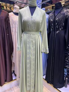 Abaya 2026 la plus vendue, perlée et pailletée, à manches longues, traditionnelle musulmane, faite à la main, pour mariage, respirante, col en V pour femme - Product Image 2