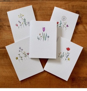 Tarjetas de Felicitación de Papel Natural Sostenible con Elegantes Diseños de Cumpleaños, Logotipo y Tamaños Personalizados, Tarjetas de Celebración Modernas - Product Image 1