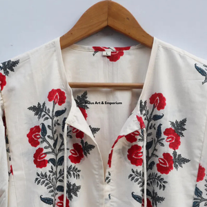 Belle robe en coton imprimée à la main avec motifs floraux pour un usage décontracté, beige, été, séchage rapide - Indus Art & Emporium - Product Image 4