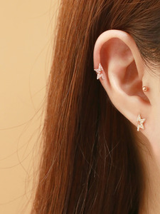 Fabricant de labrets en or massif 14 carats avec diamants de laboratoire |   Usine de bijoux sur mesure |   Piercing étoile à dos plat avec filetage interne - Product Image 4