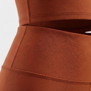 Conjunto de Yoga sin Costuras para Mujer, Color Marrón, 2 Piezas, Top Corto con Cuello Redondo, Leggings Largos de Cintura Alta - Product Image 5
