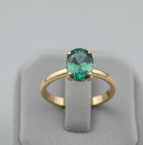 แหวนเงินแท้ 925 ชุบทอง 18K ประดับมรกตสีเขียว ดีไซน์แหวนค็อกเทล ของขวัญสำหรับเธอ - Product Image 3