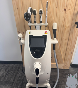 Viora V20 CO2/Fibre/YAG – Le plus récent modèle de machine de cosmétologie 3D à portique CNC Green Line avec auto-nivellement, prend en charge les formats AI/PLT/DXF/DST - Product Image 1