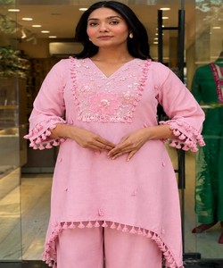 Ensemble coordonné en coton brodé Rich Look pour femme, style ethnique vintage, idéal pour les fêtes, inspiré de l'Inde et du Pakistan, élégant, tendance, séchage rapide - Product Image 2