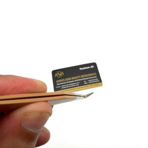 Pinzas para extensión de pestañas de 90 grados, delgadas, de acero inoxidable con punta de fibra, ligeras, resistentes al sudor, con agarre fuerte y logotipo personalizado. - Product Image 6